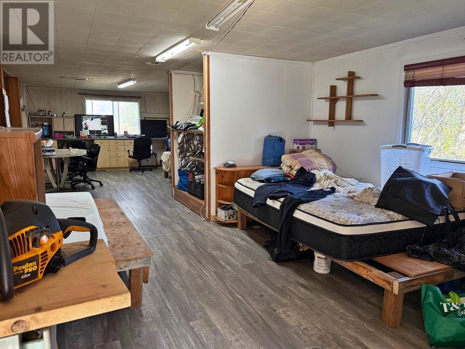 3437 YELLOWHEAD HIGHWAY - 10