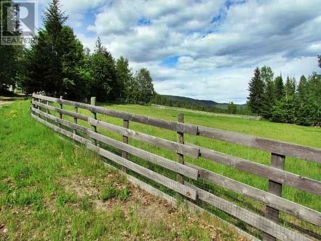 3437 YELLOWHEAD HIGHWAY - 27