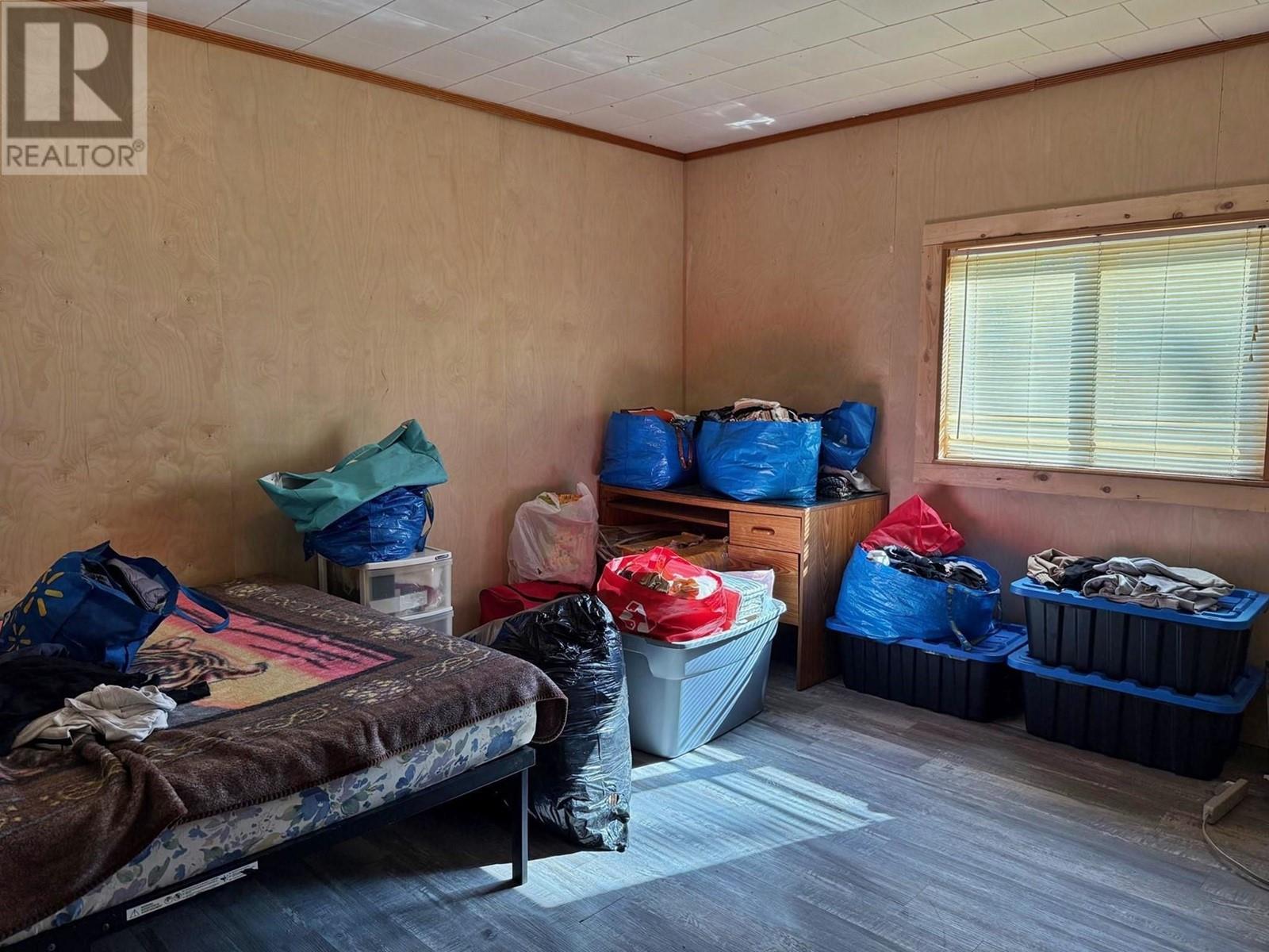 3437 YELLOWHEAD HIGHWAY - 9