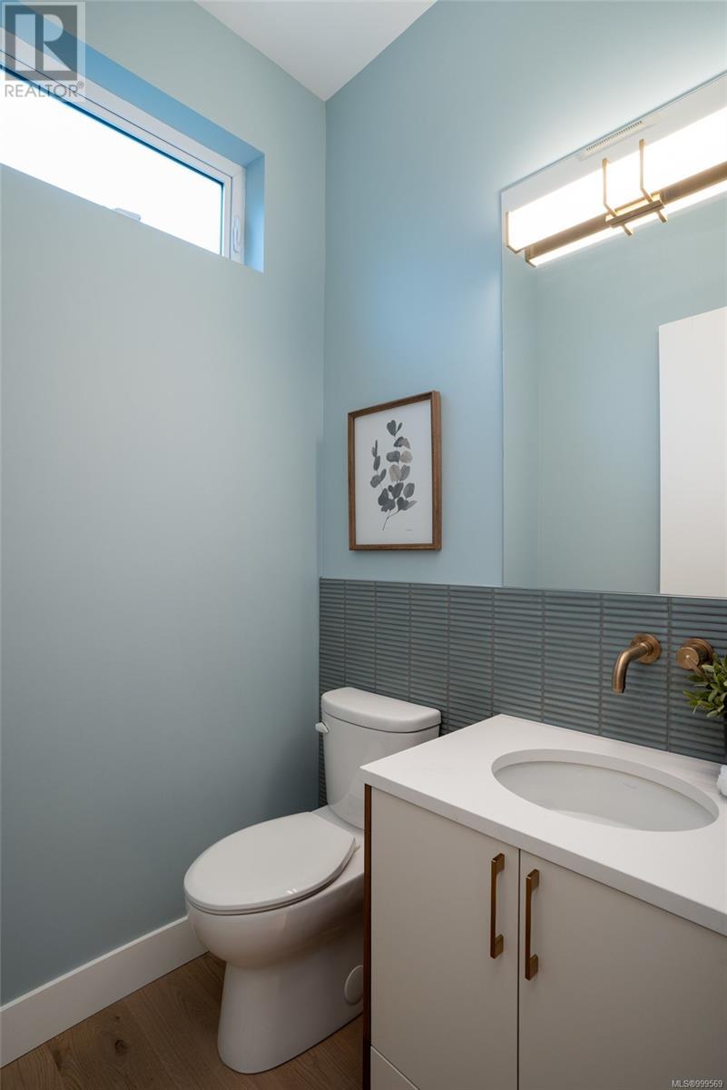 10181 Wildflower Place, Sidney