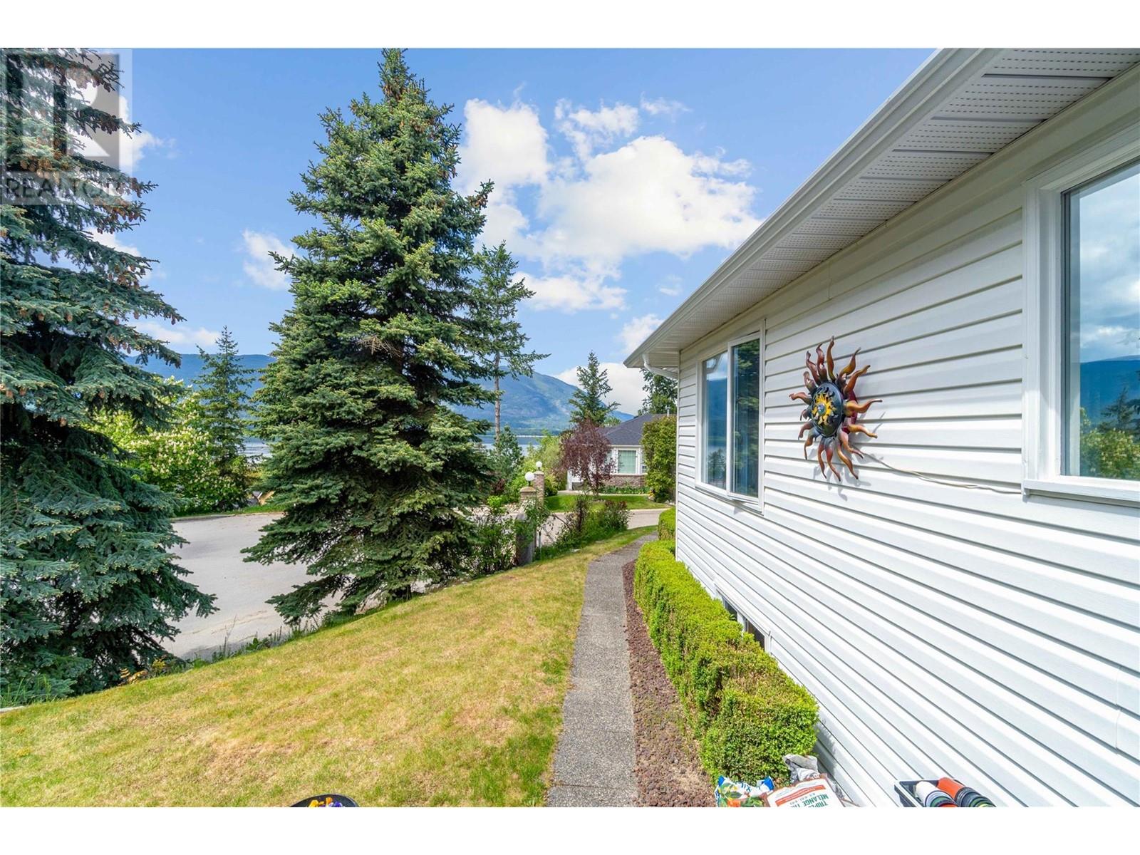 Photo 54 of 1120 12 Street Ne Unit 2, Salmon Arm BC
