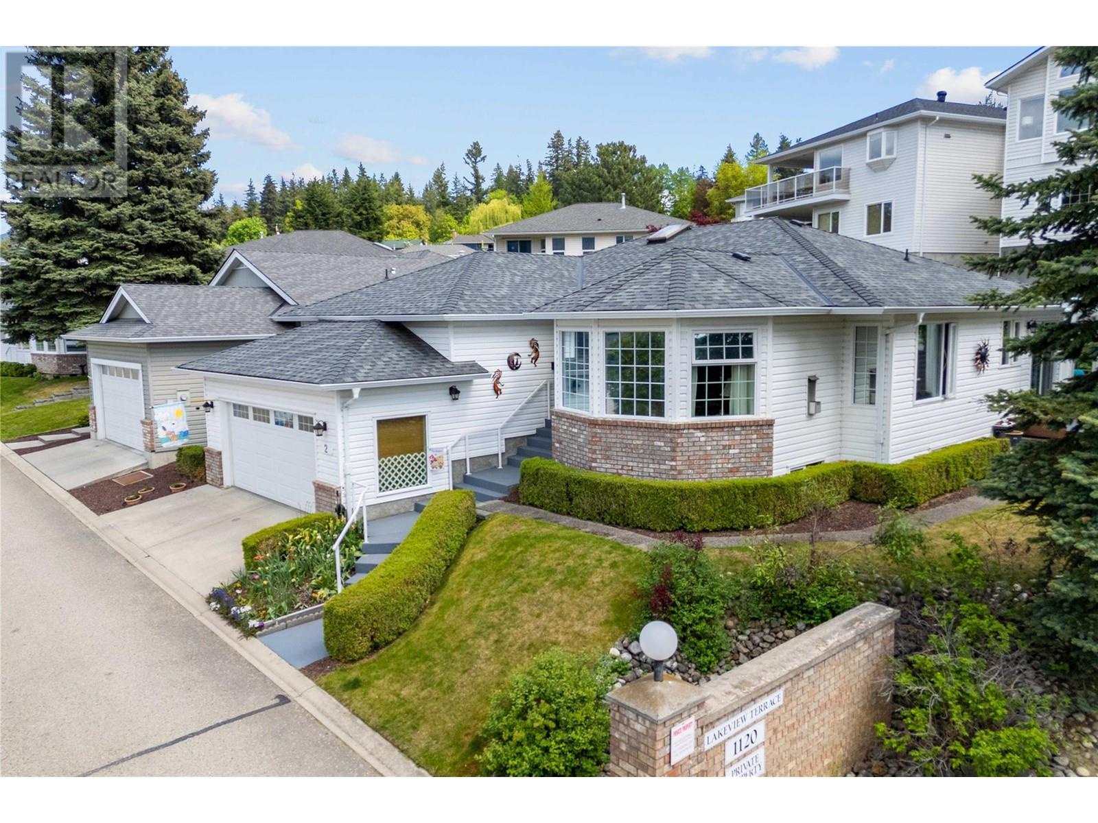 Photo 2 of 1120 12 Street Ne Unit 2, Salmon Arm BC