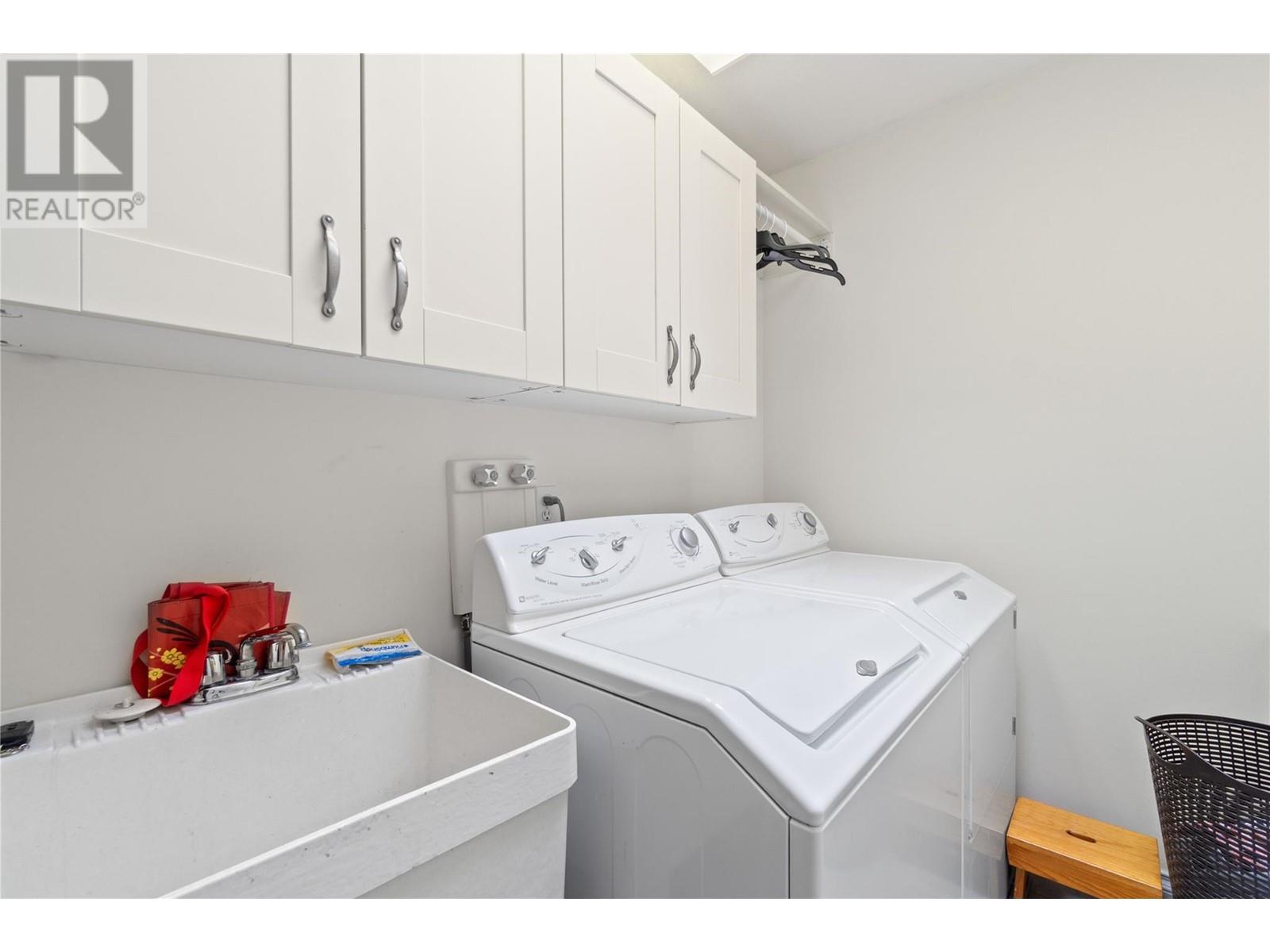 2 1120 12 Street Northeast, Salmon Arm