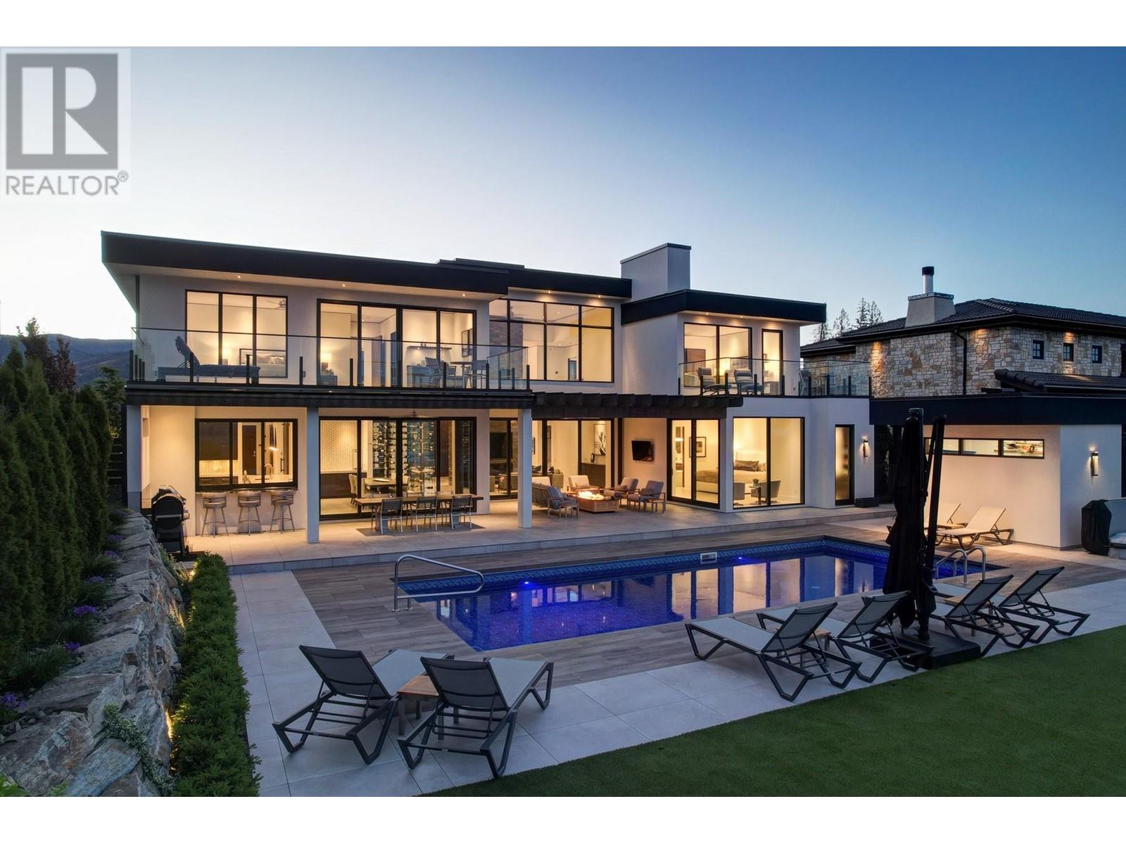  2463 Thacker Drive, West Kelowna