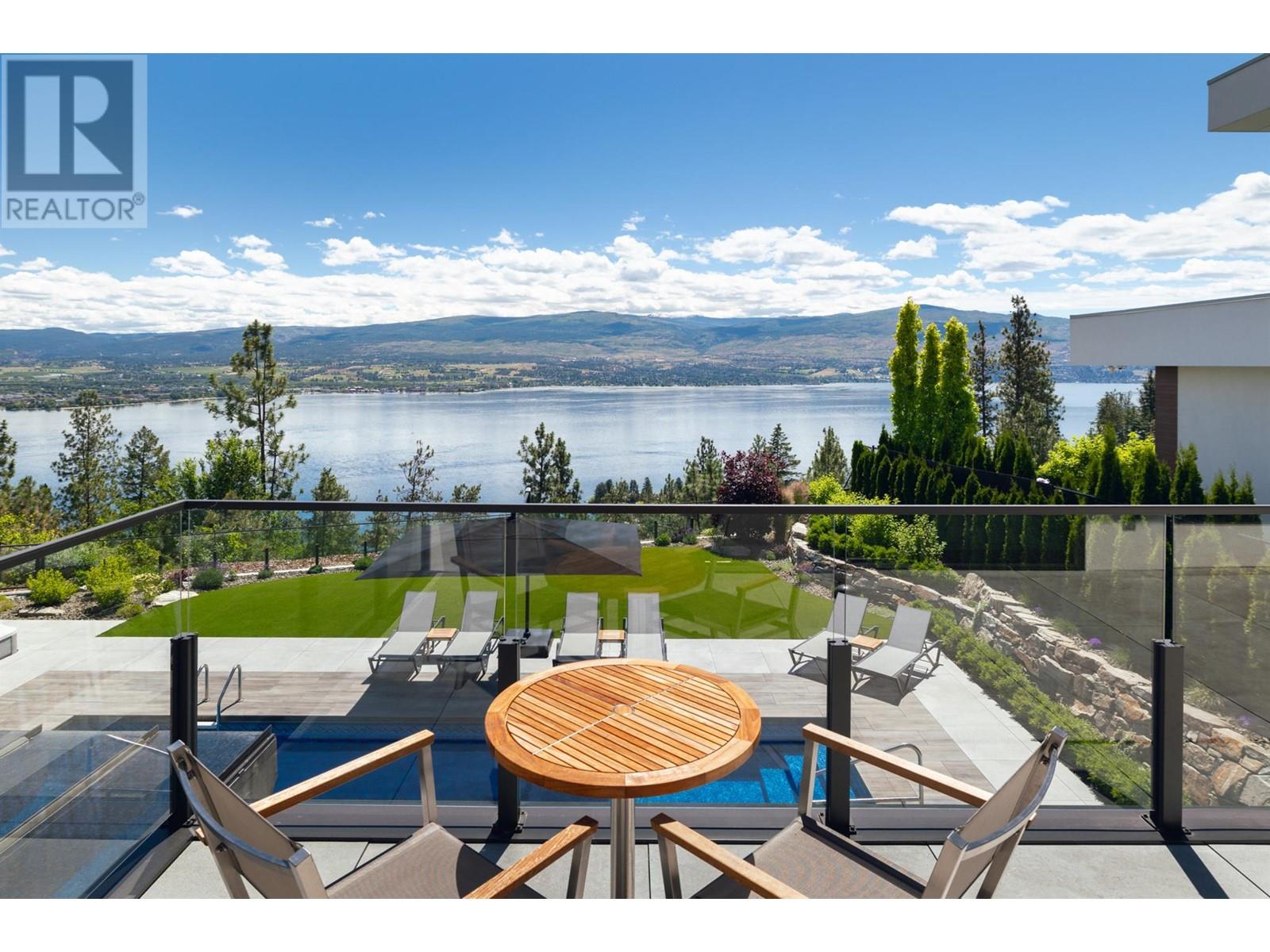  2463 Thacker Drive, West Kelowna