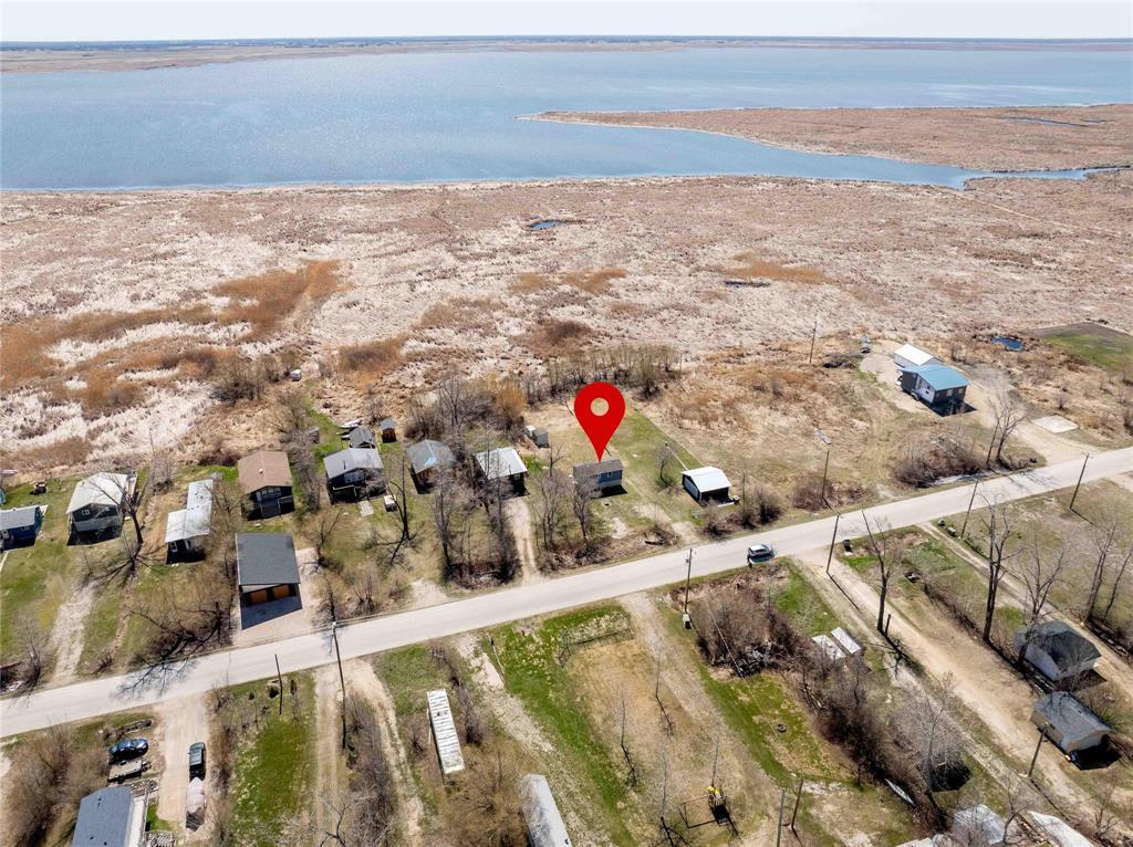 Photo 5 of 693 Venice Road S, St Laurent MB