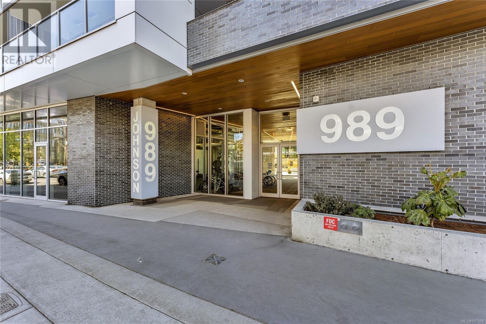 803 989 Johnson Street, Victoria
