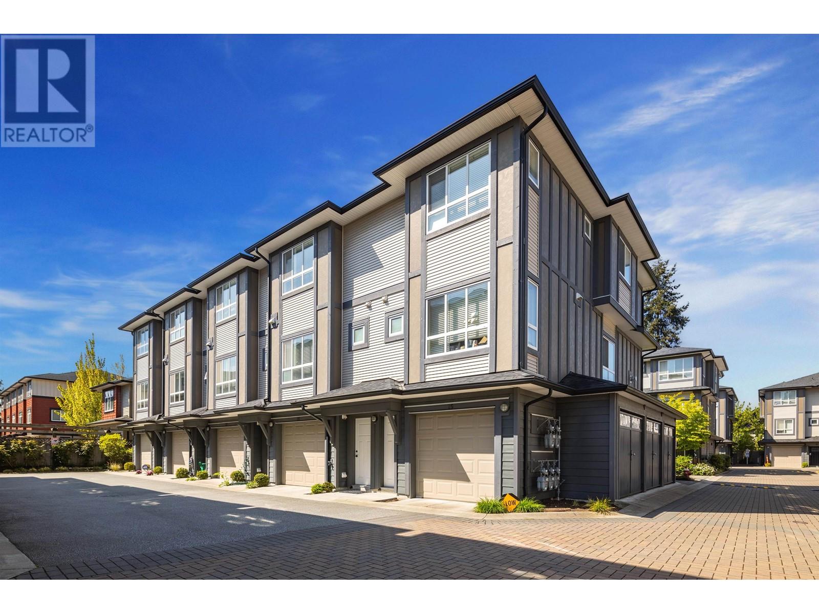 Photo 1 of 28 7691 Bridge Street, Richmond BC