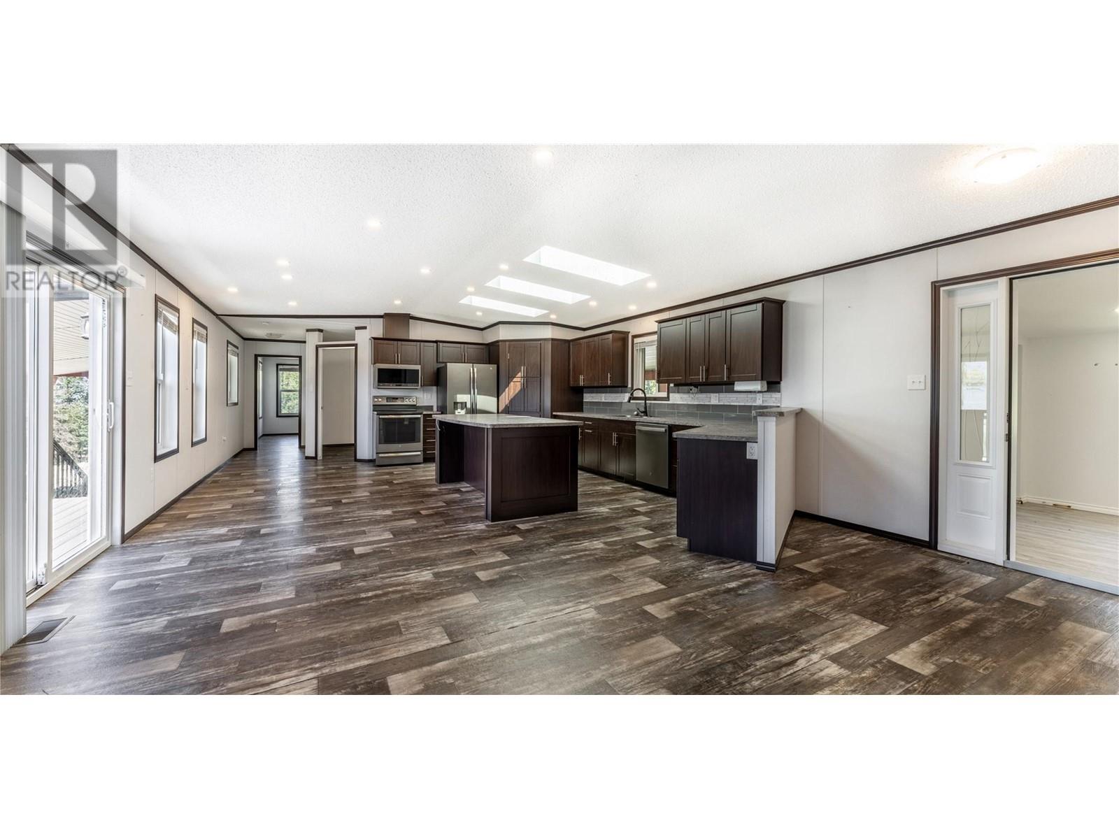 2303 Crusher Road, Creston
