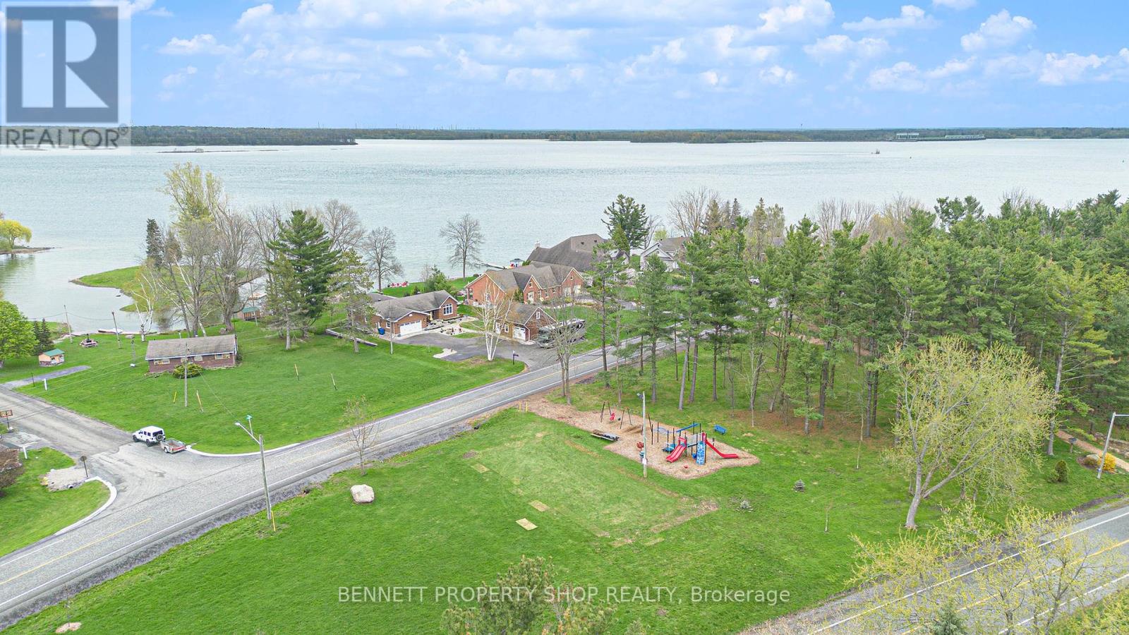 Photo 16 of 16084 Lakeside Drive, South Stormont ON