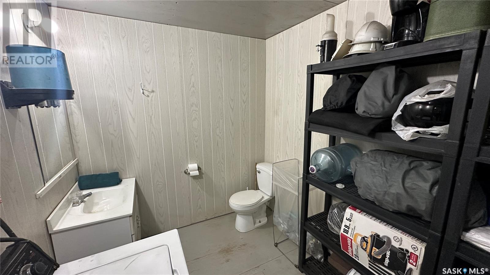 Photo 5 of 341 100 A Street, Tisdale SK