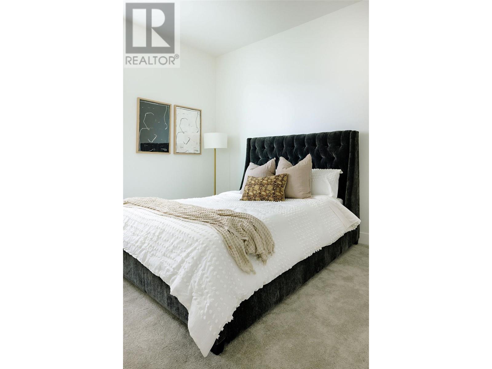  1050 Emslie Street, Kelowna