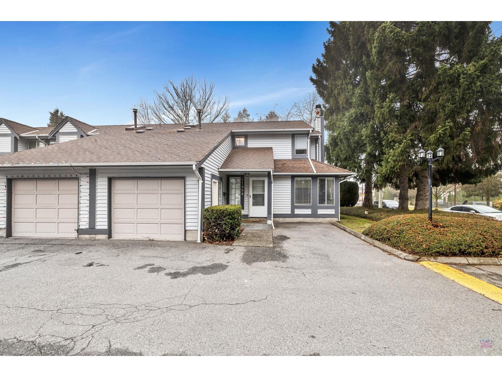 Photo 3 of 11958 90 Avenue, Delta BC