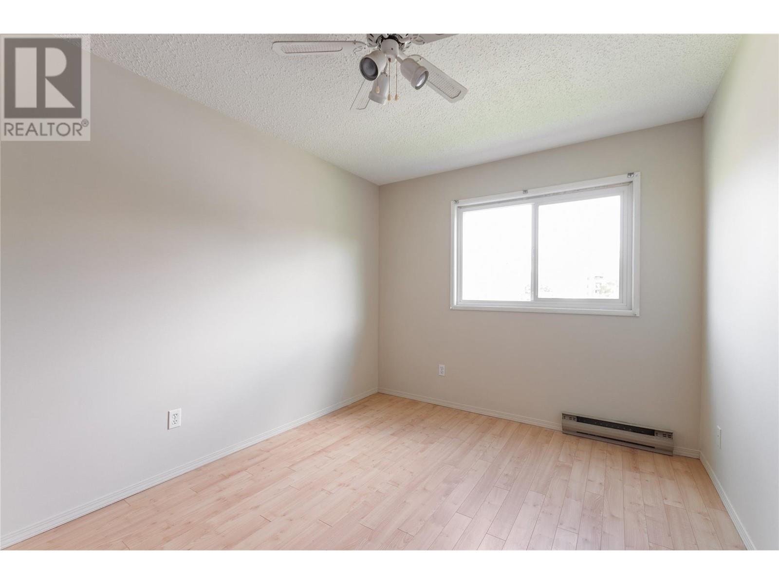 206 130 Skaha Place, Penticton