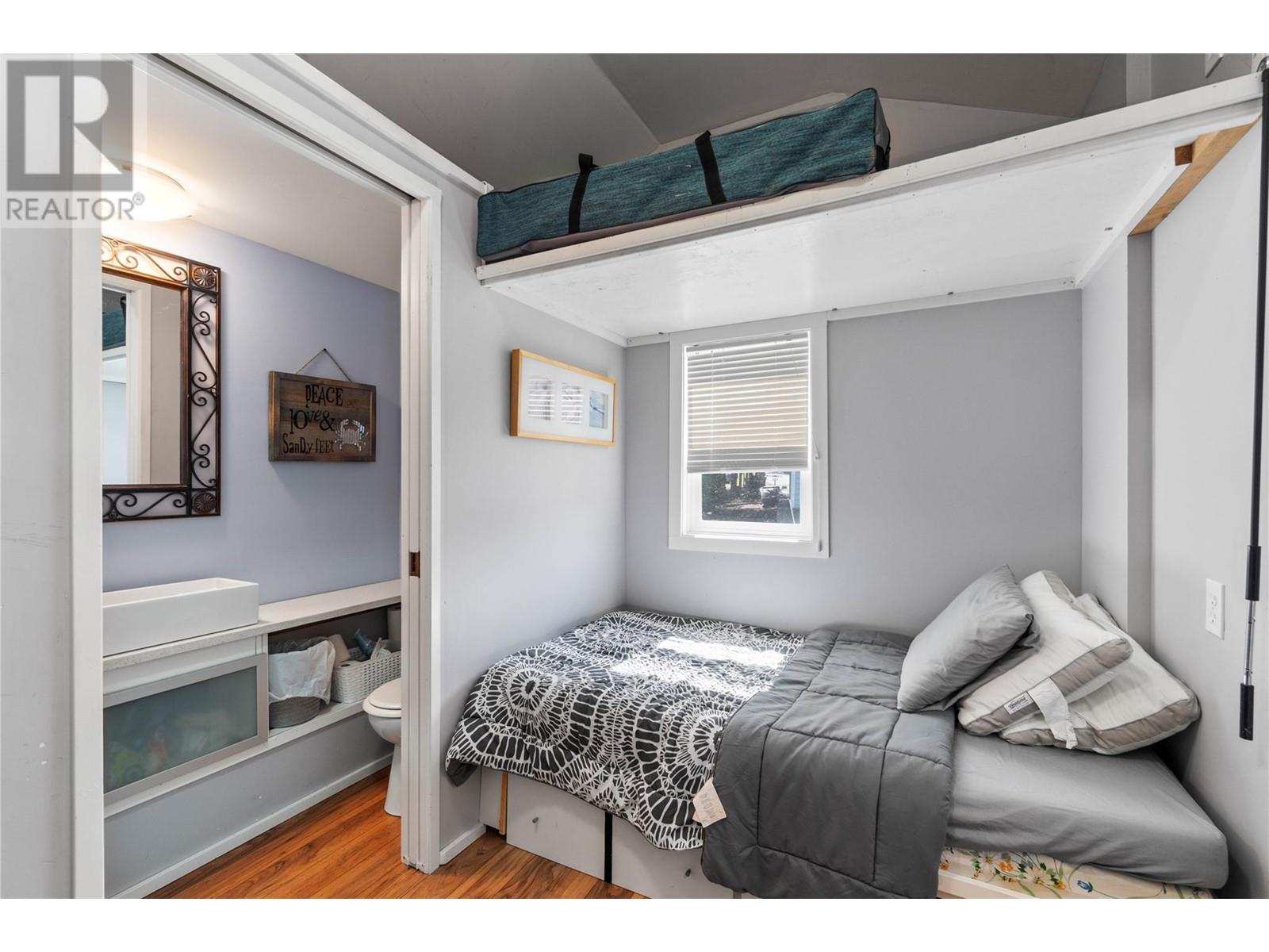 1 9032 Swanson Road, Swansea Point