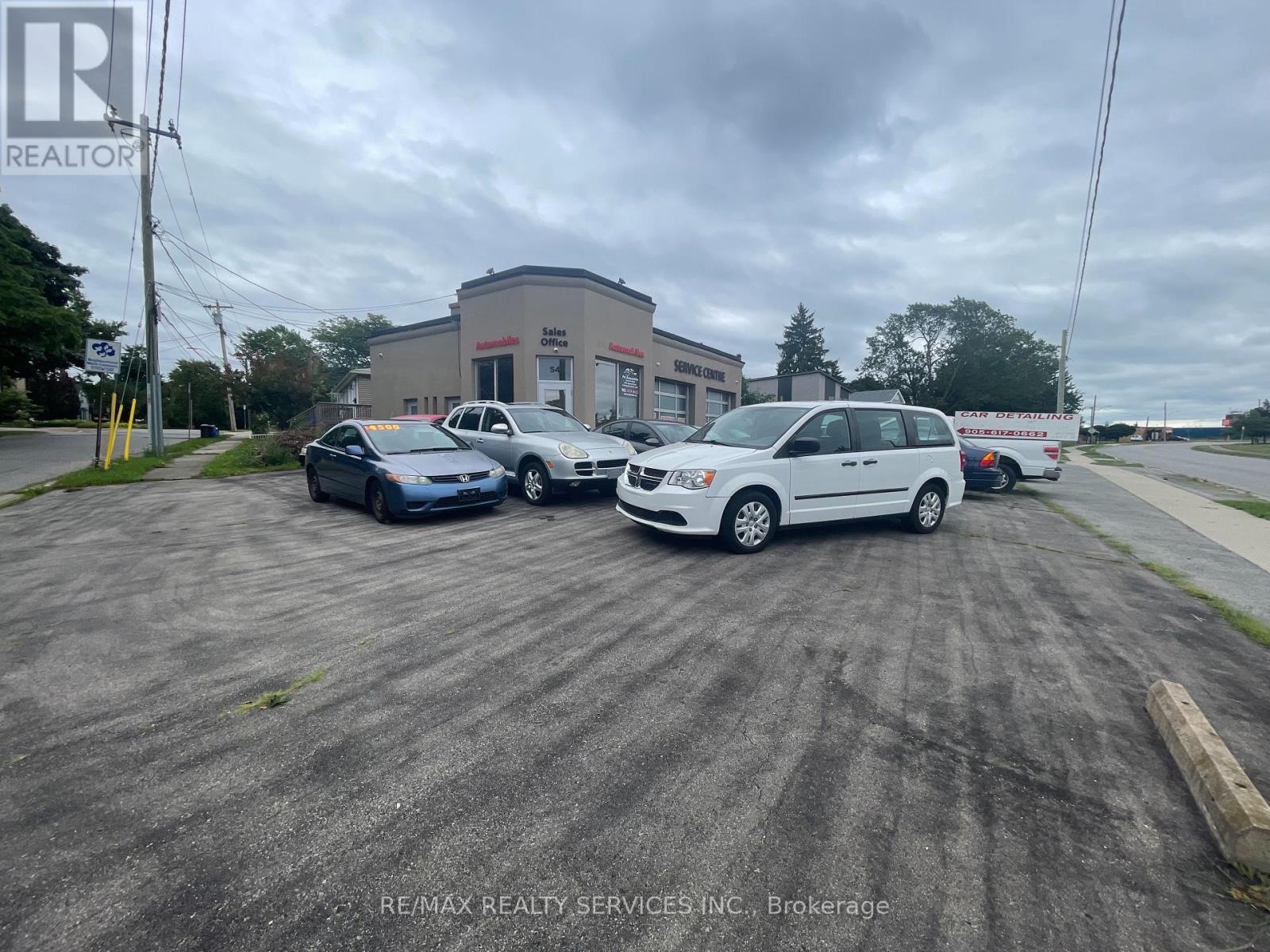 Photo 11 of 54 Ormond Street S, Thorold ON