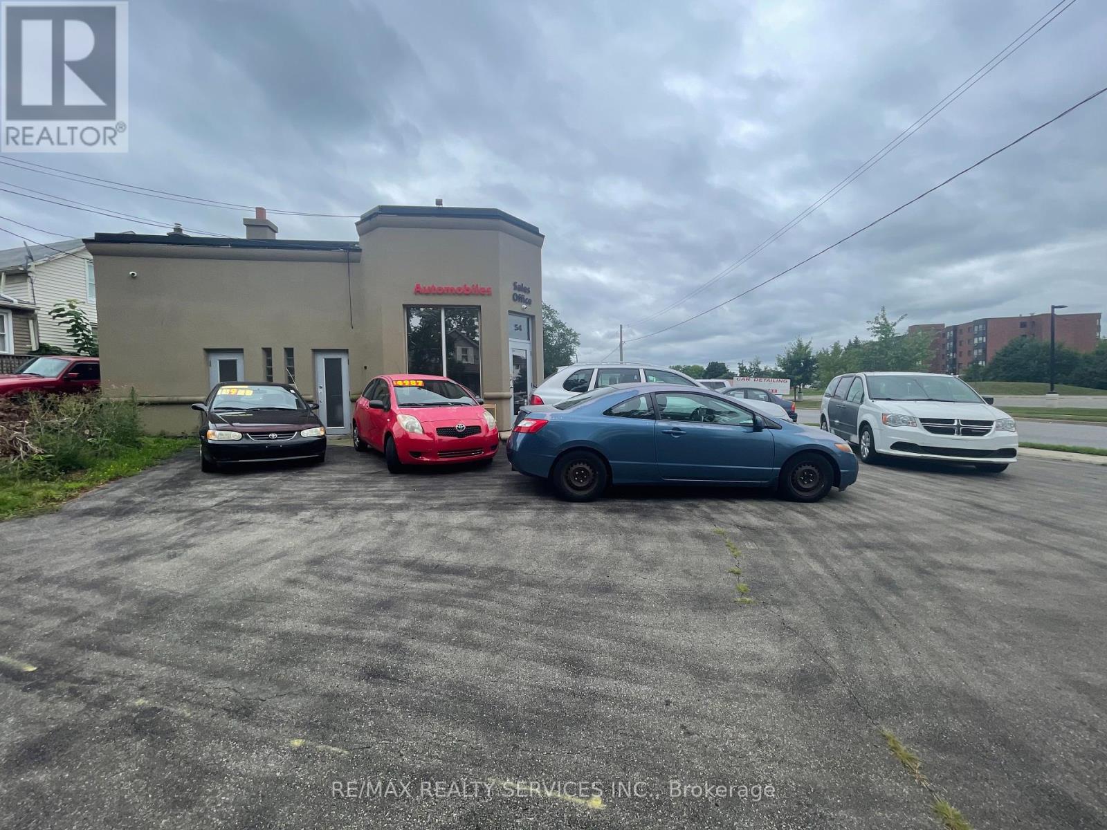 Photo 12 of 54 Ormond Street S, Thorold ON