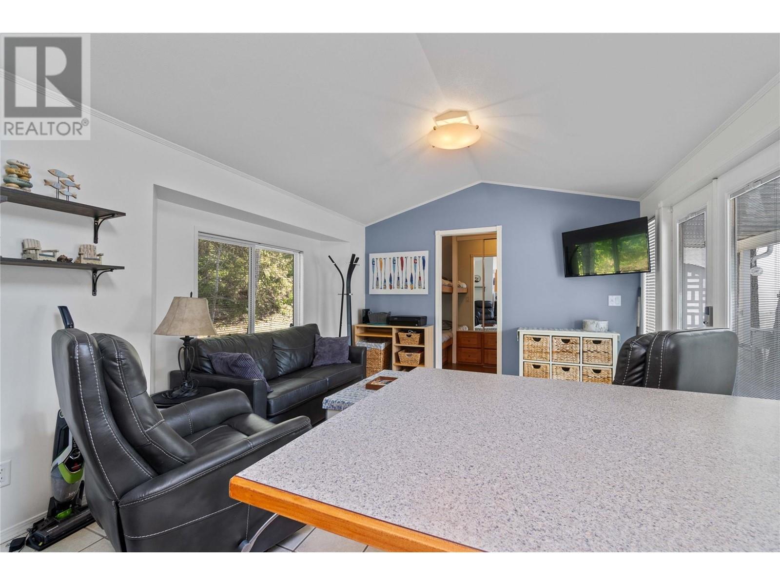 1 9032 Swanson Road, Swansea Point