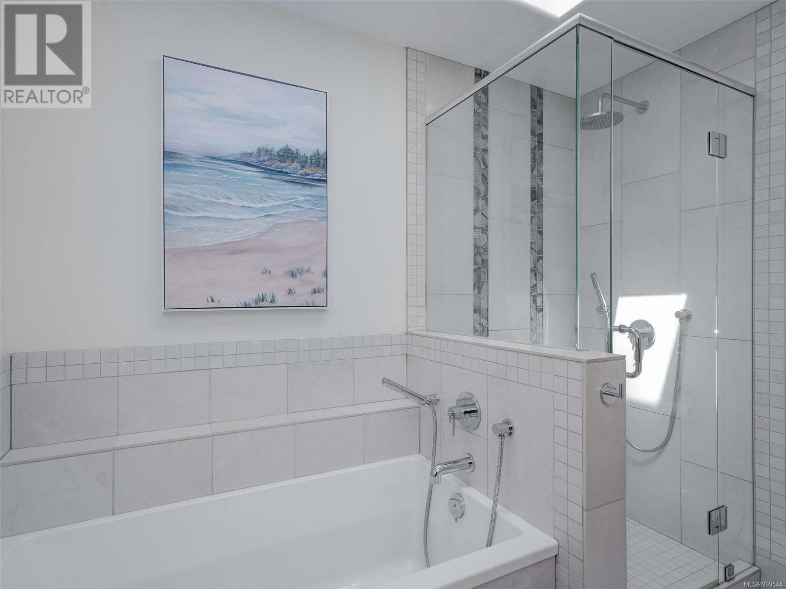  1202 Ocean Park Lane, Saanich