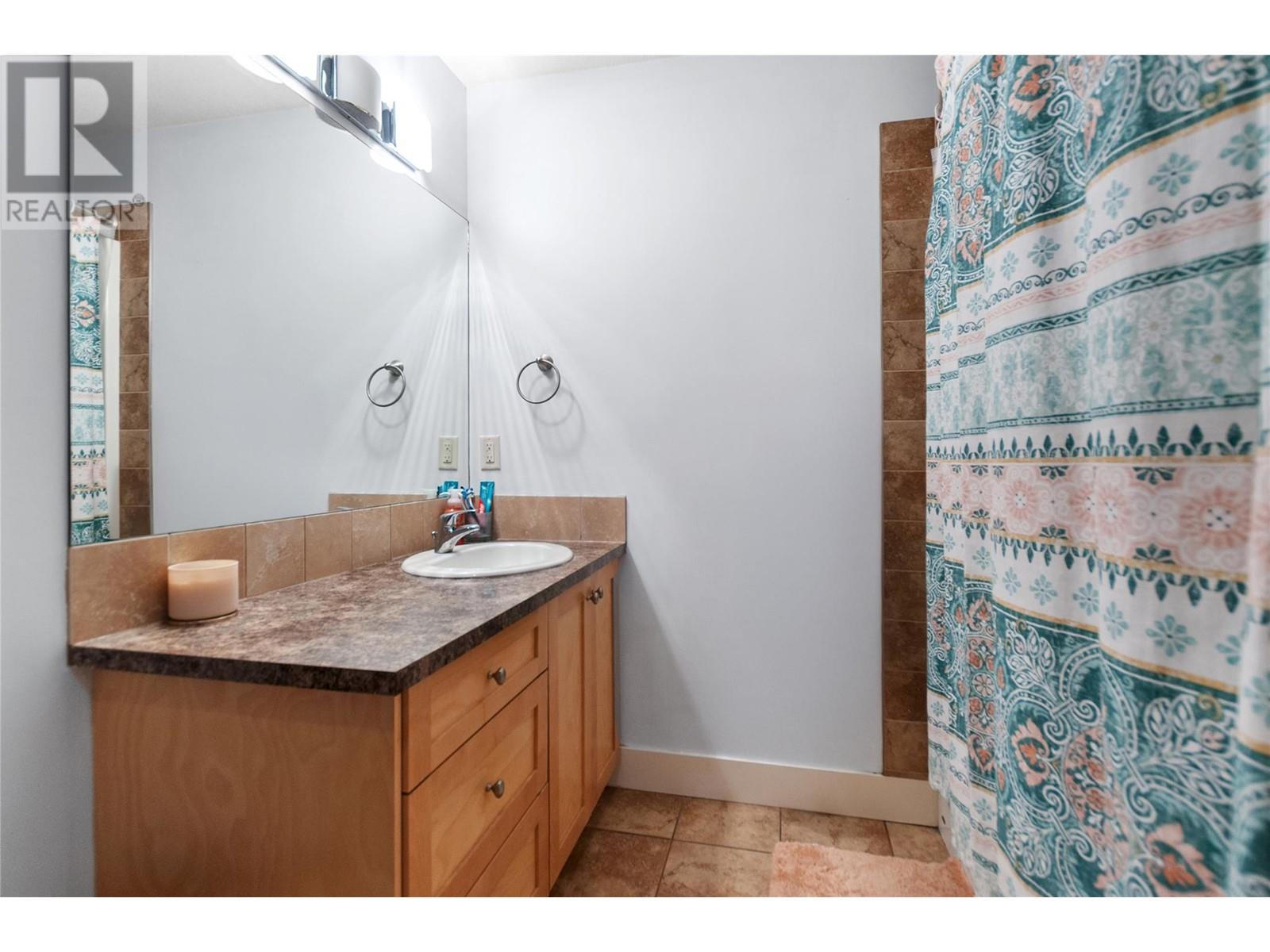  741 Clement Avenue, Kelowna