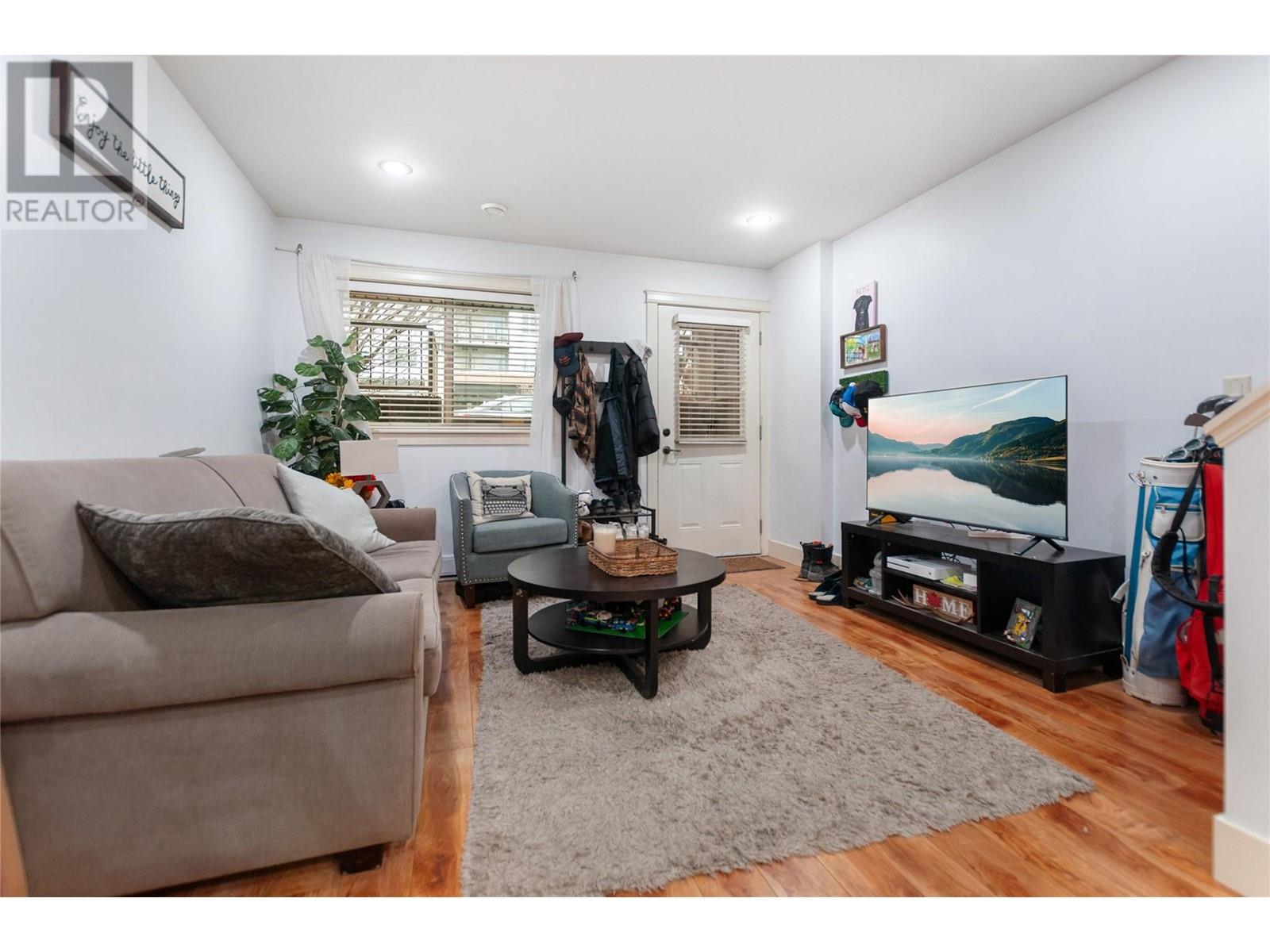  741 Clement Avenue, Kelowna