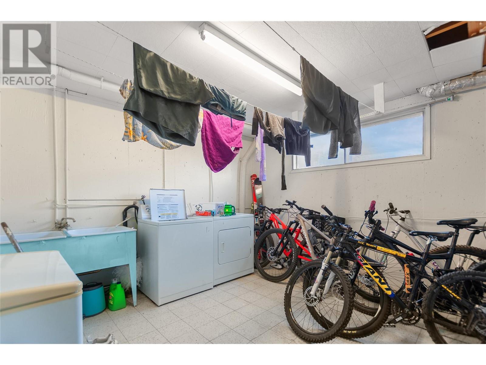 722-726 ELLIOT AVENUE - Image 22