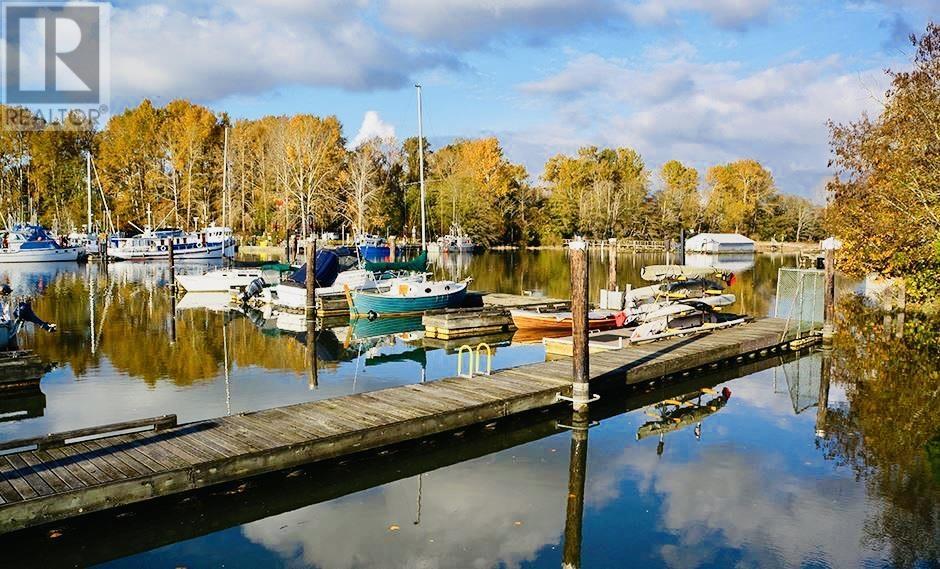 Photo 2 of 32 5510 Admiral Way, Delta BC