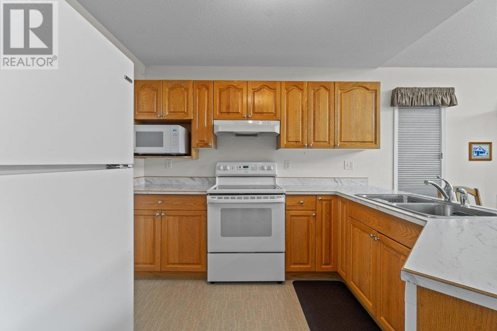 Photo 4 of 780 10 Street Sw Unit 2, Salmon Arm BC