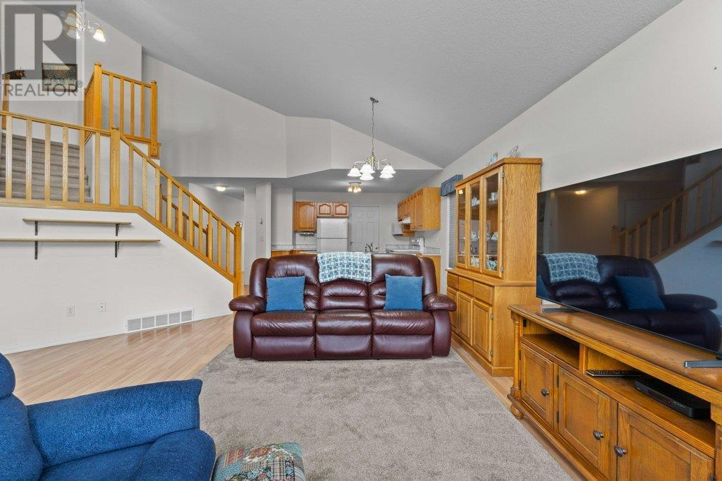 Photo 16 of 780 10 Street Sw Unit 2, Salmon Arm BC