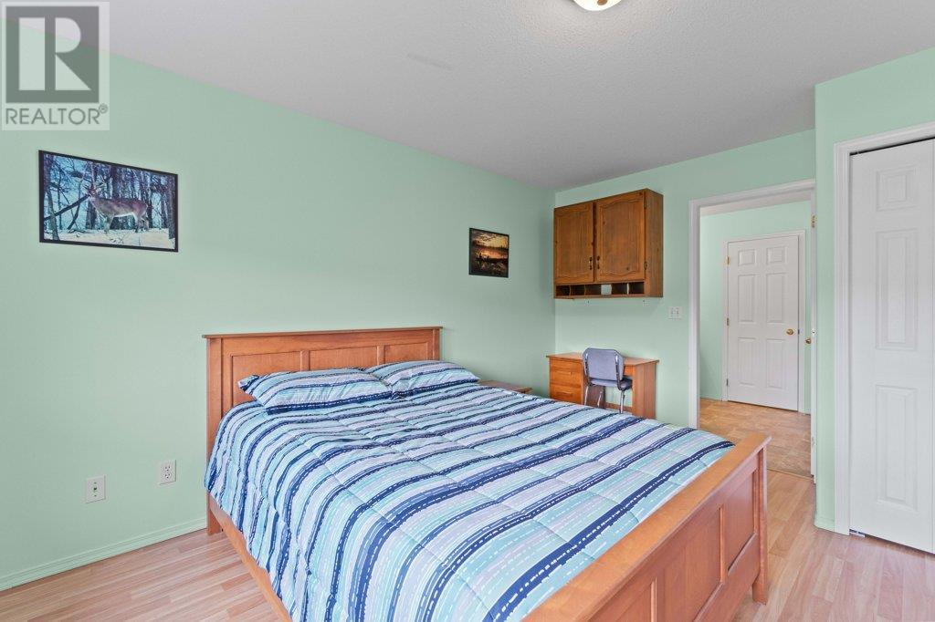 2 780 10 Street Southwest, Salmon Arm