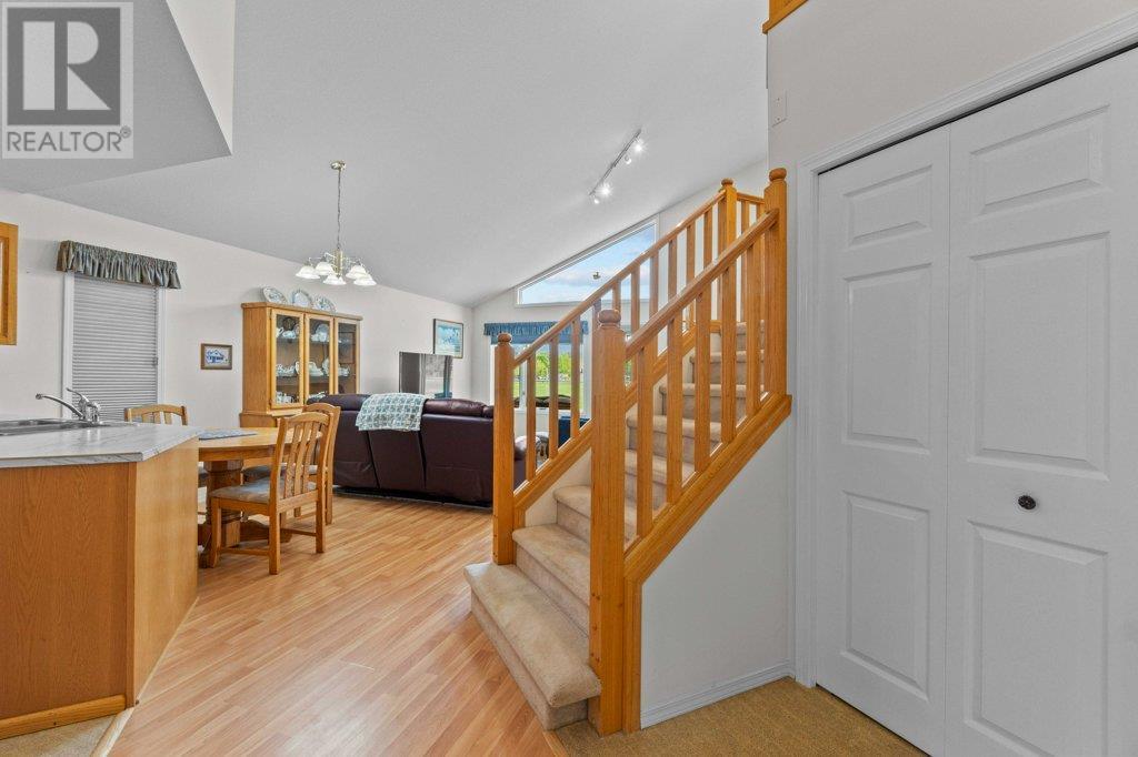 2 780 10 Street Southwest, Salmon Arm