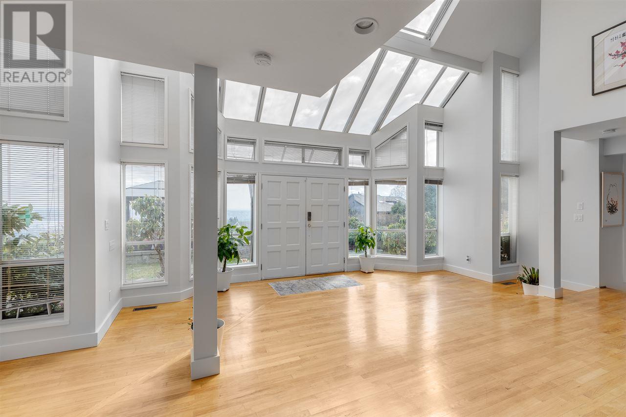 Photo 5 of 1565 Vinson Creek Road, West Vancouver BC