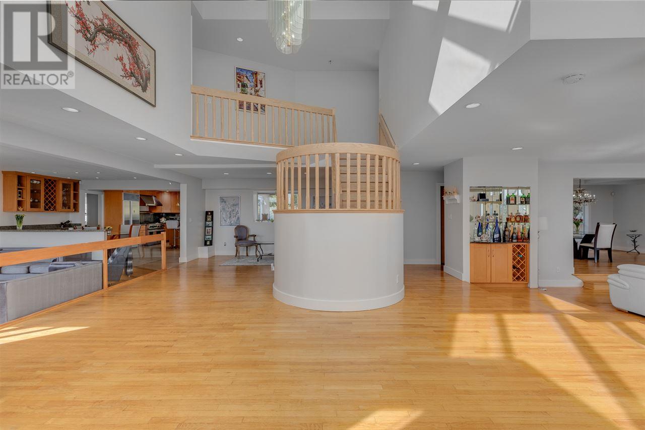 Photo 6 of 1565 Vinson Creek Road, West Vancouver BC