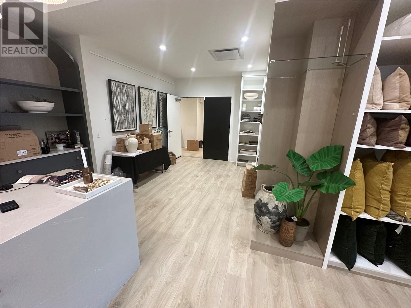105 1751 Harvey Avenue, Kelowna
