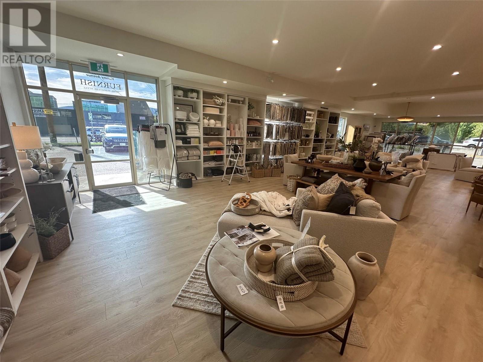 105 1751 Harvey Avenue, Kelowna