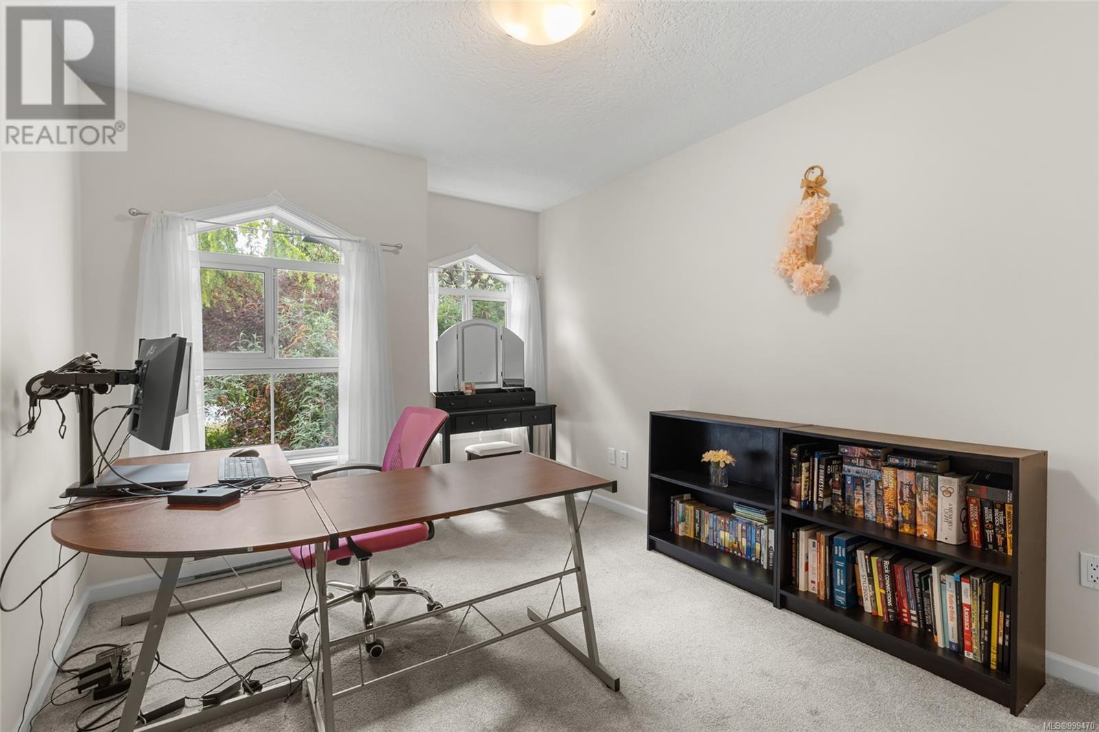 7023 EAST SAANICH RD - Image 25