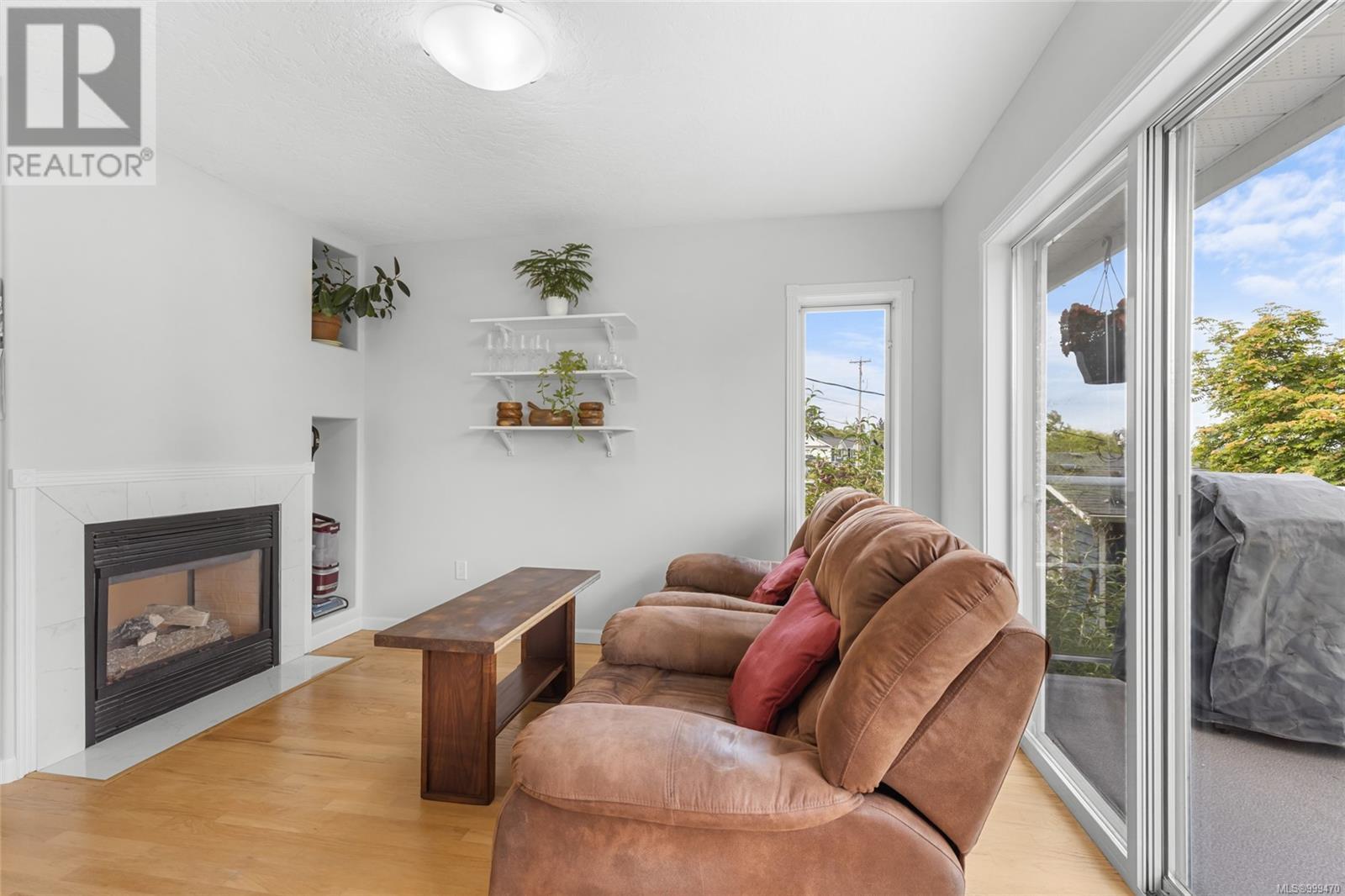 7023 EAST SAANICH RD - Image 15