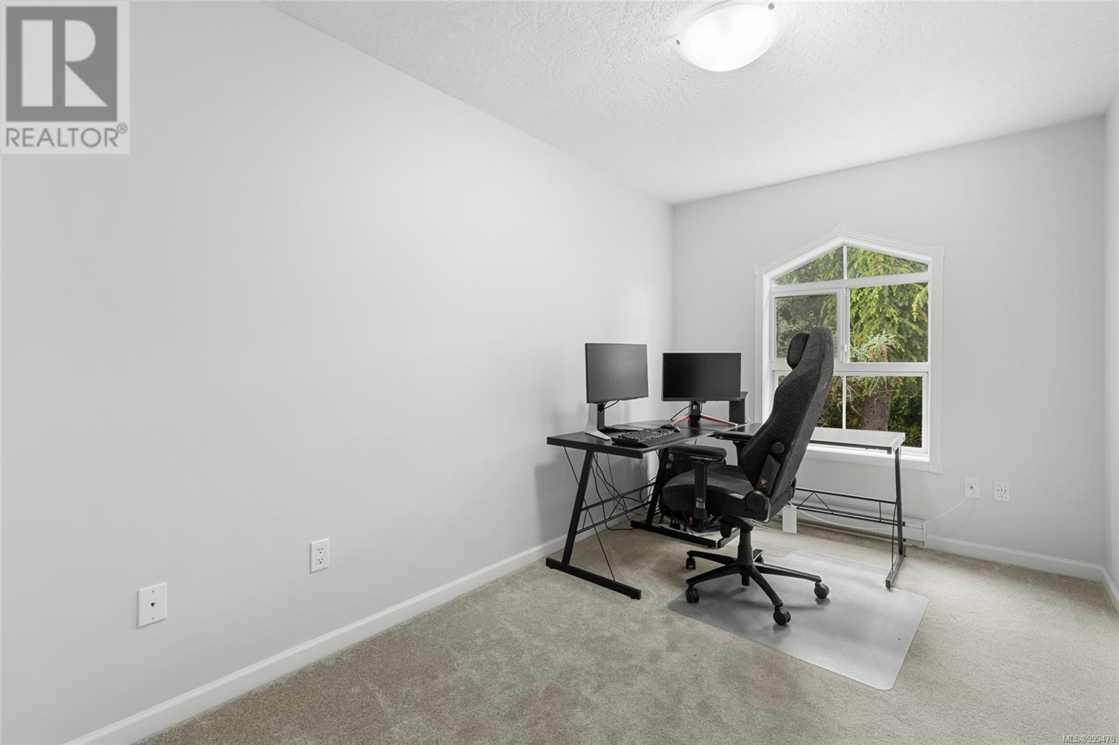 7023 EAST SAANICH RD - Image 26