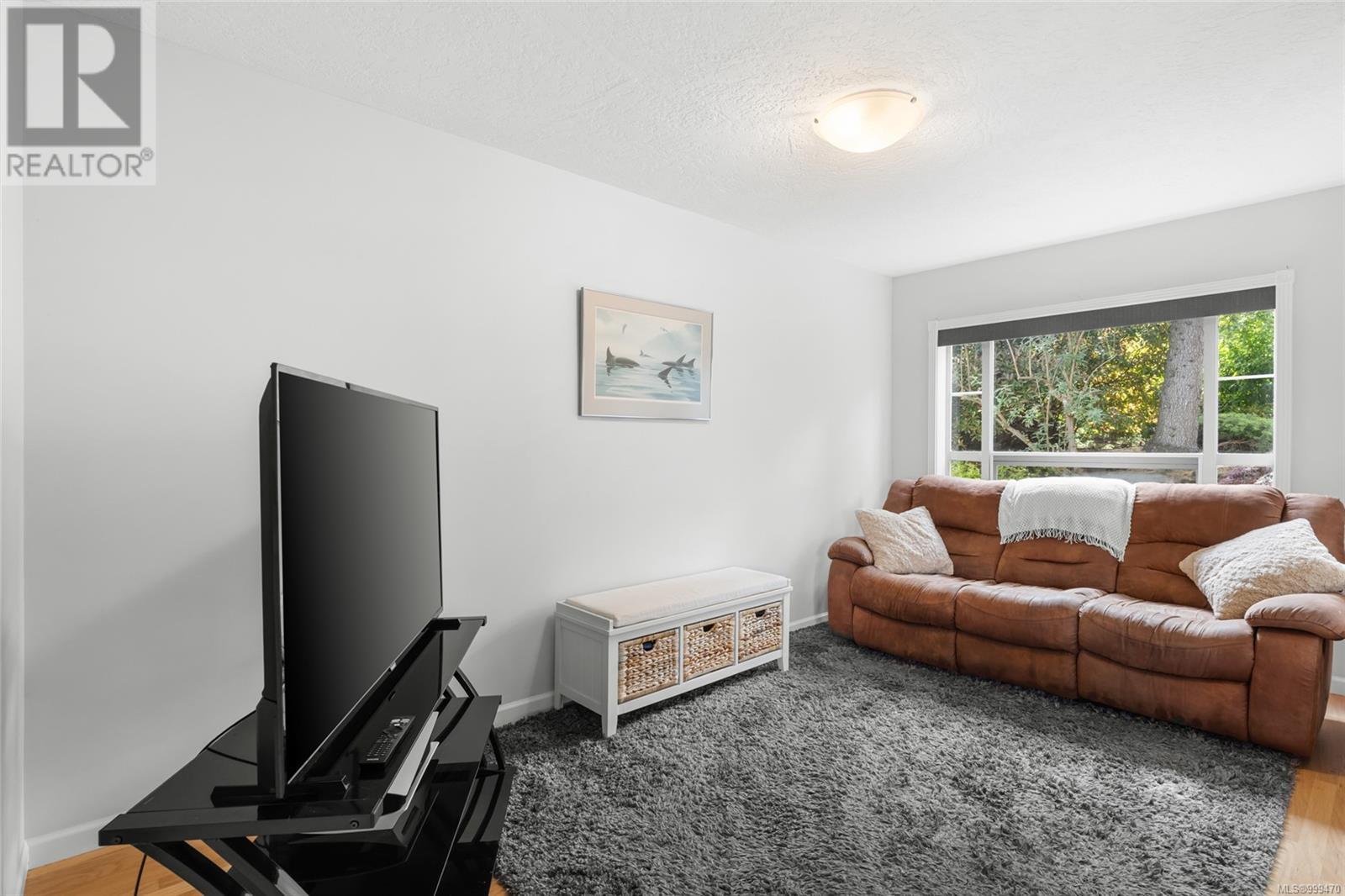 7023 EAST SAANICH RD - Image 4