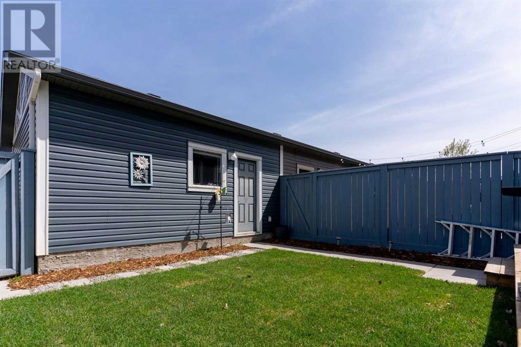 27 Fireside Parkway, Cochrane, Alberta