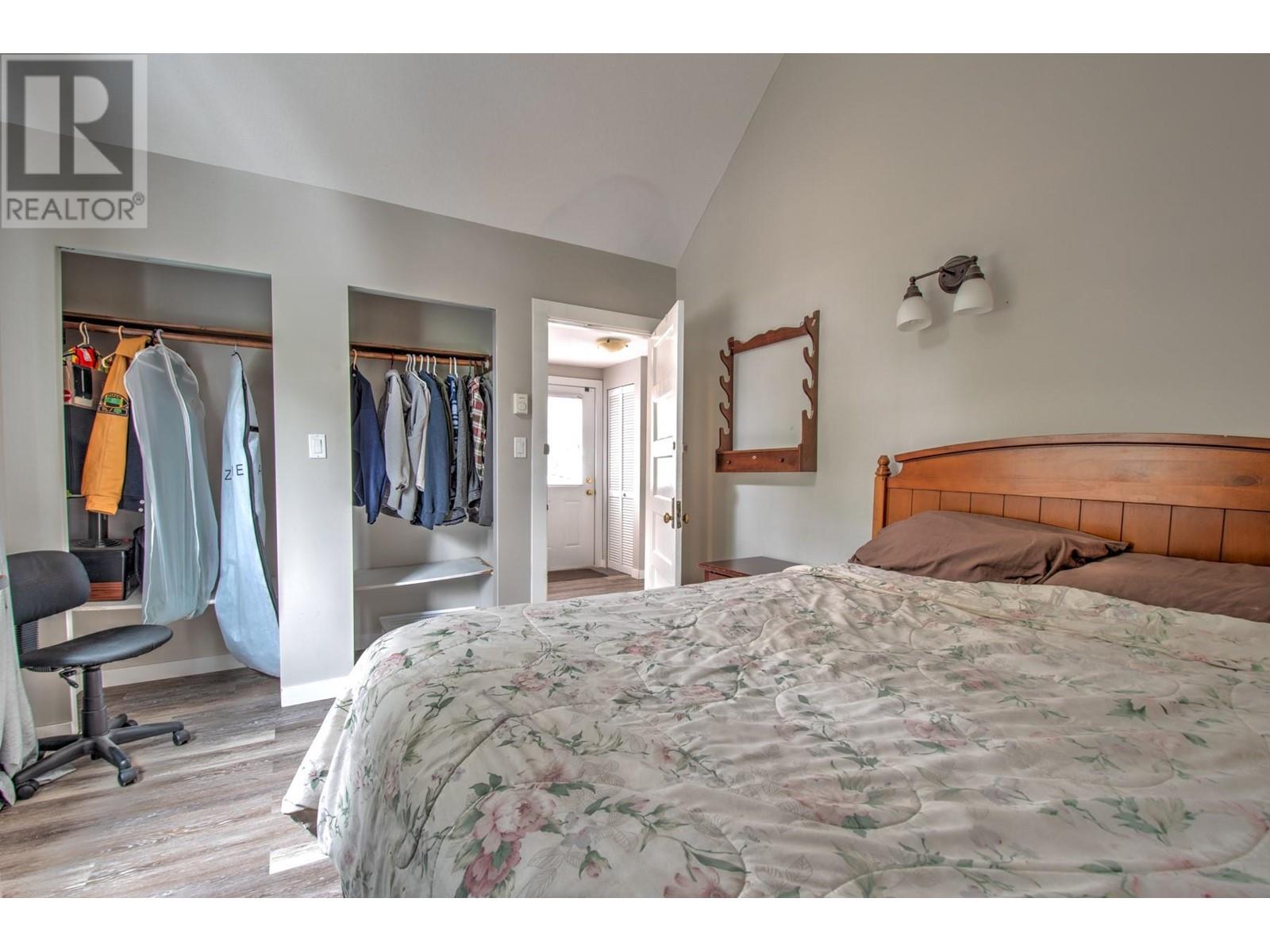 Photo 17 of 354 Lakewood Road, Vernon BC