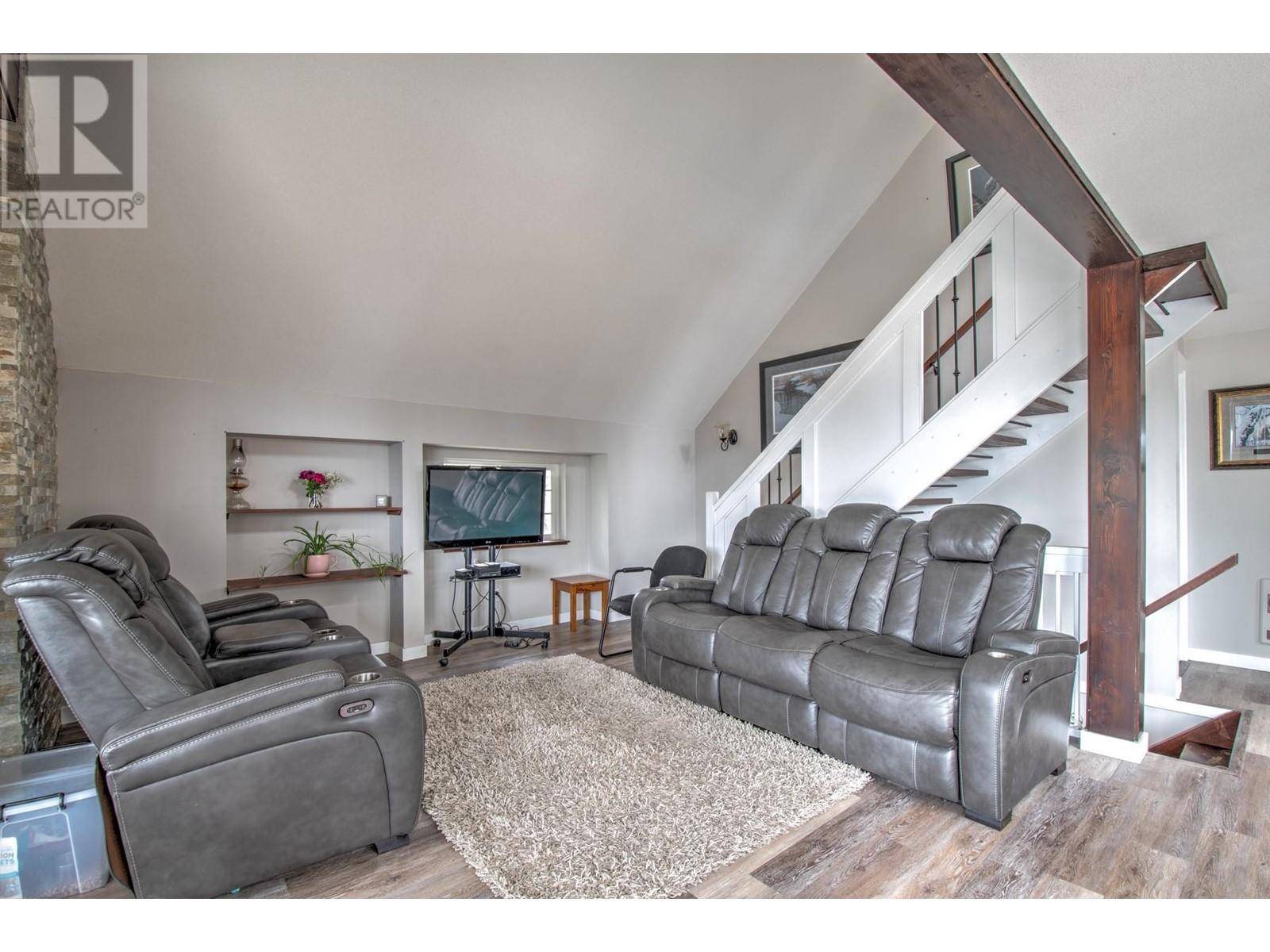 Photo 37 of 354 Lakewood Road, Vernon BC