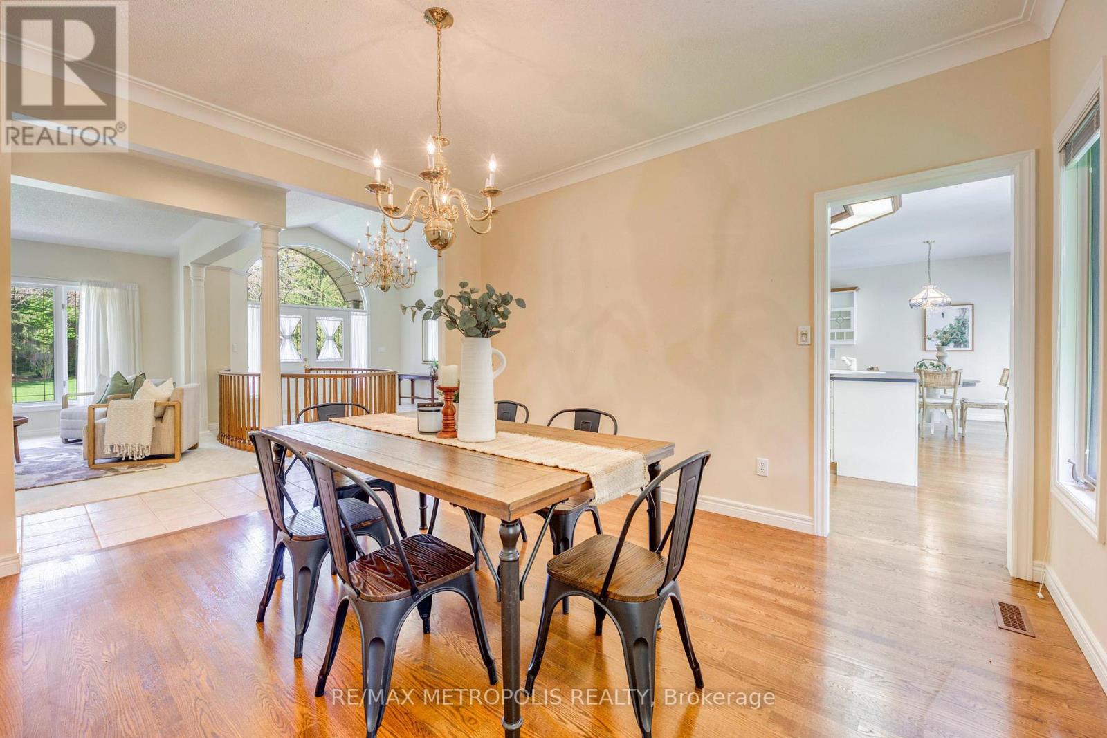 Photo 18 of 1809 Wespencer Gate, Sarnia ON