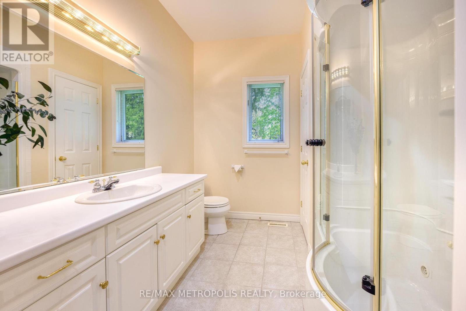 Photo 27 of 1809 Wespencer Gate, Sarnia ON