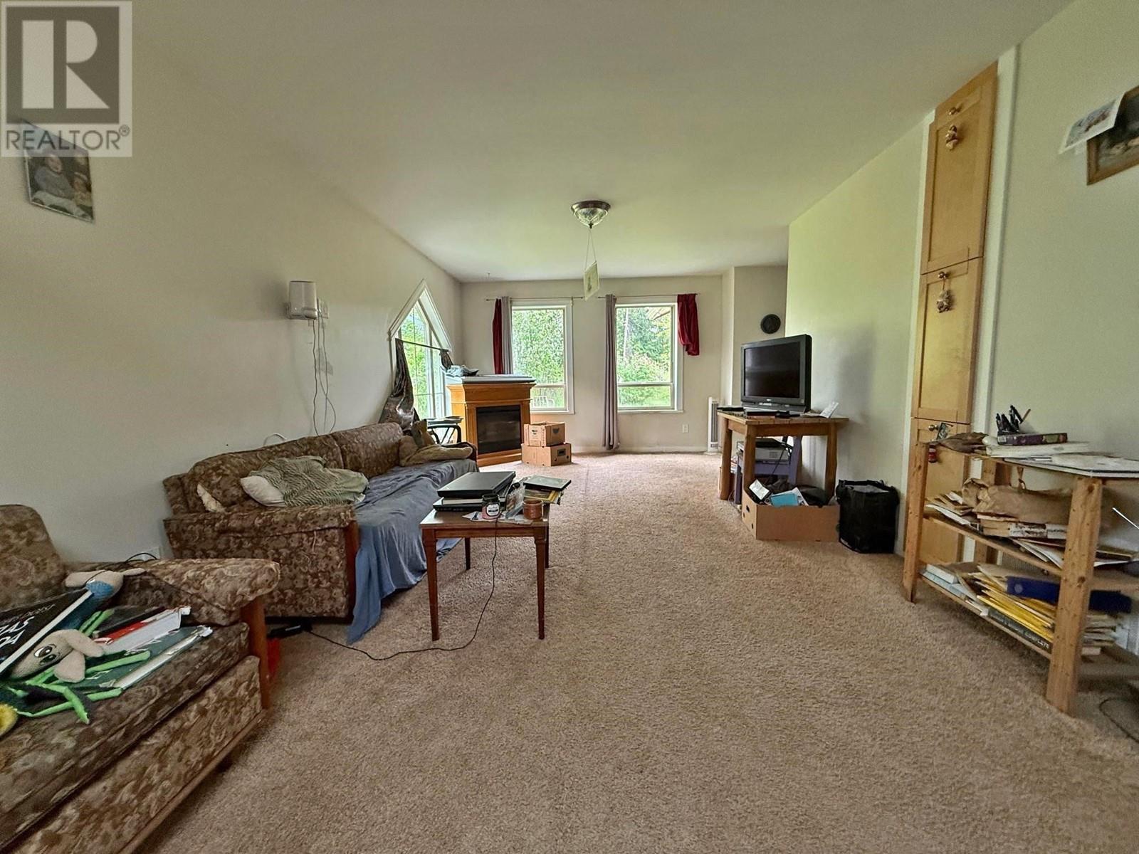 121 BROOKFIELD Road, Clearwater