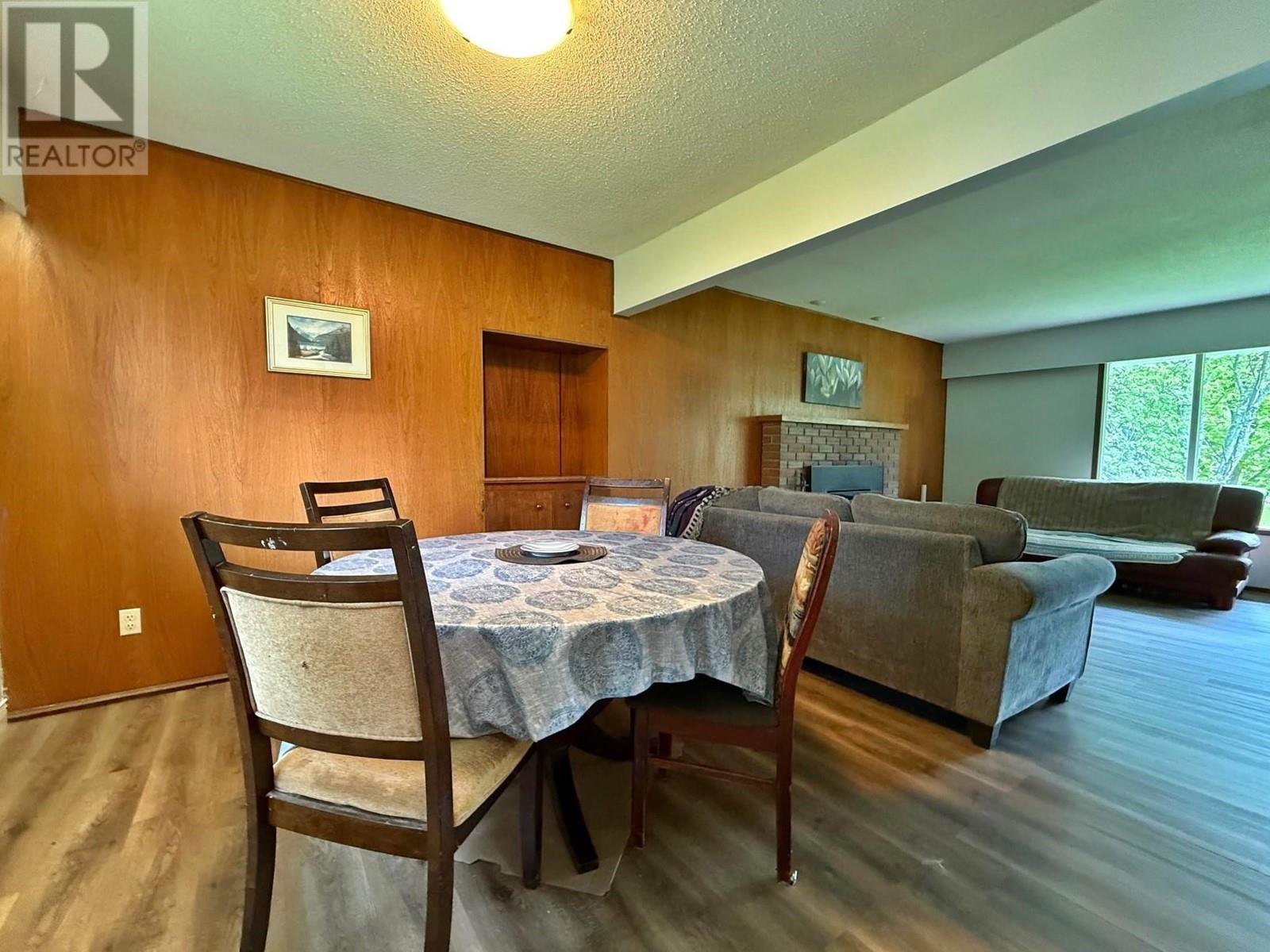 121 BROOKFIELD Road, Clearwater