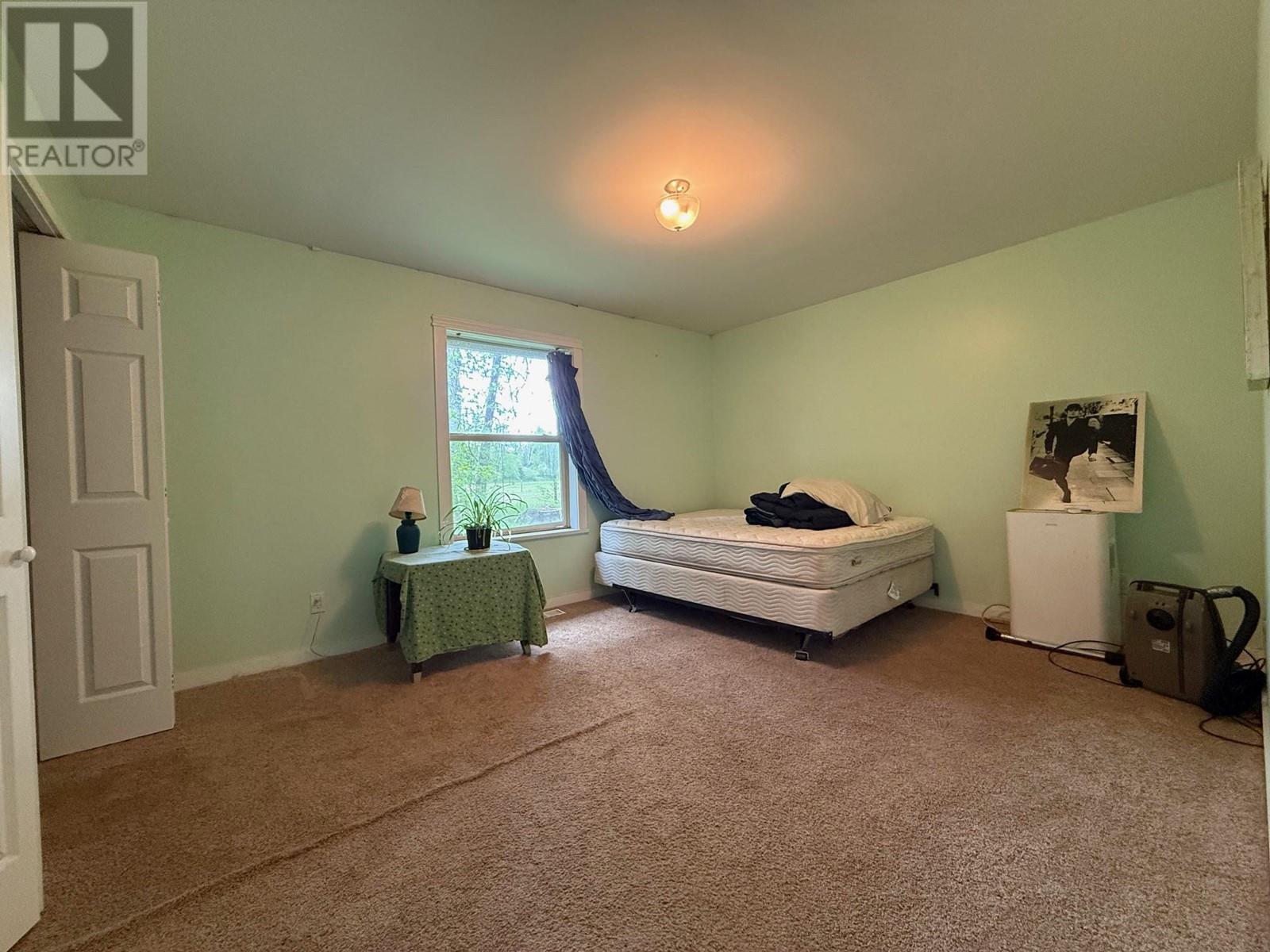 121 BROOKFIELD Road, Clearwater