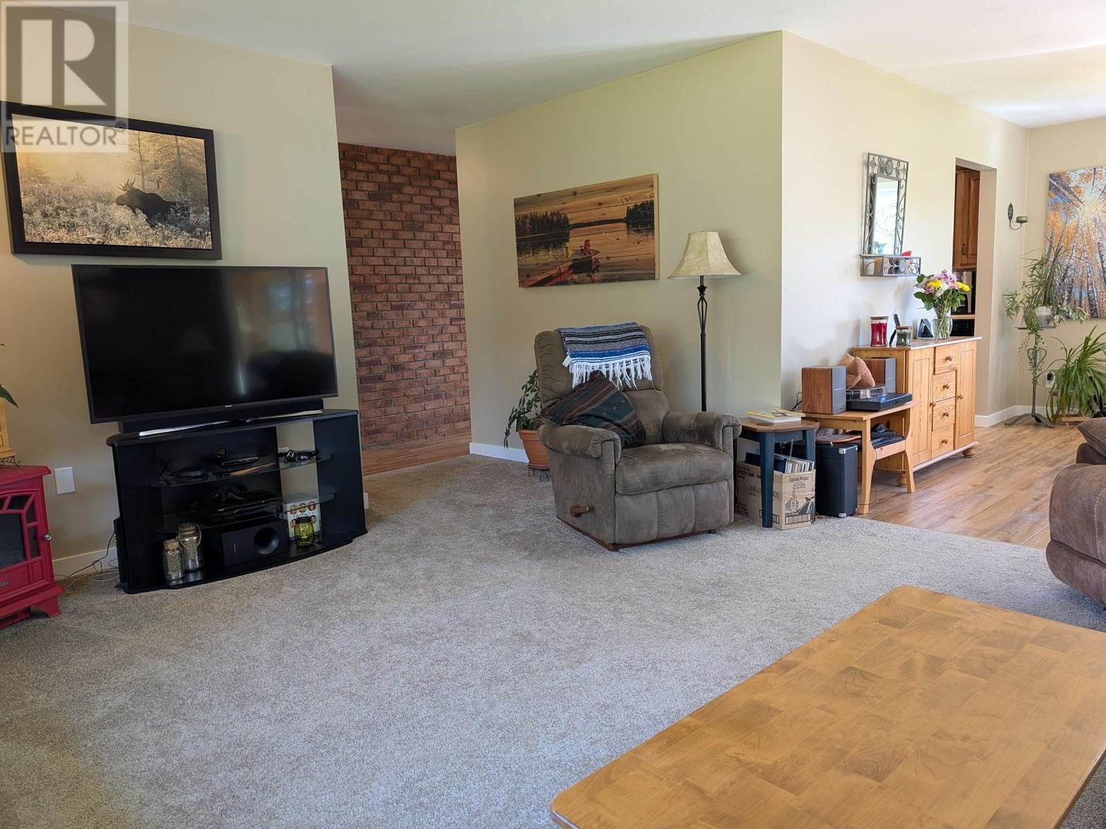 6865 LAKE KATHLYN Road, Smithers