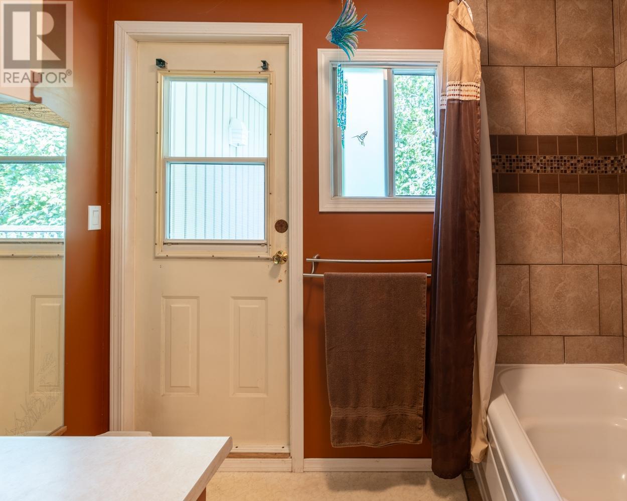 467 MEADOW CREEK Road, Meadow Creek