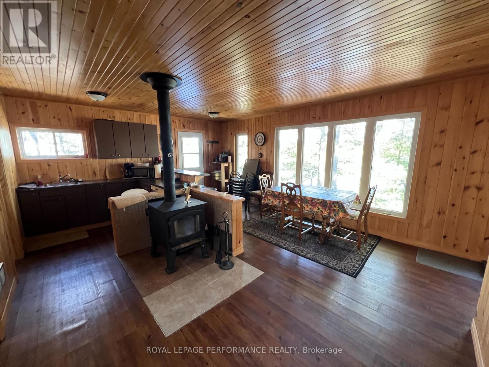 Photo 12 of 319 Bayview Lodge Road, Mcnab Braeside ON